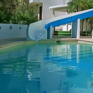 Hotel Ropical Party, Playa del Carmen